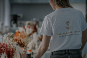 Atelier Fleurs séchées – Accessoires de mariage en terre cuite