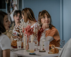 Atelier Fleurs séchées – Accessoires de mariage en terre cuite