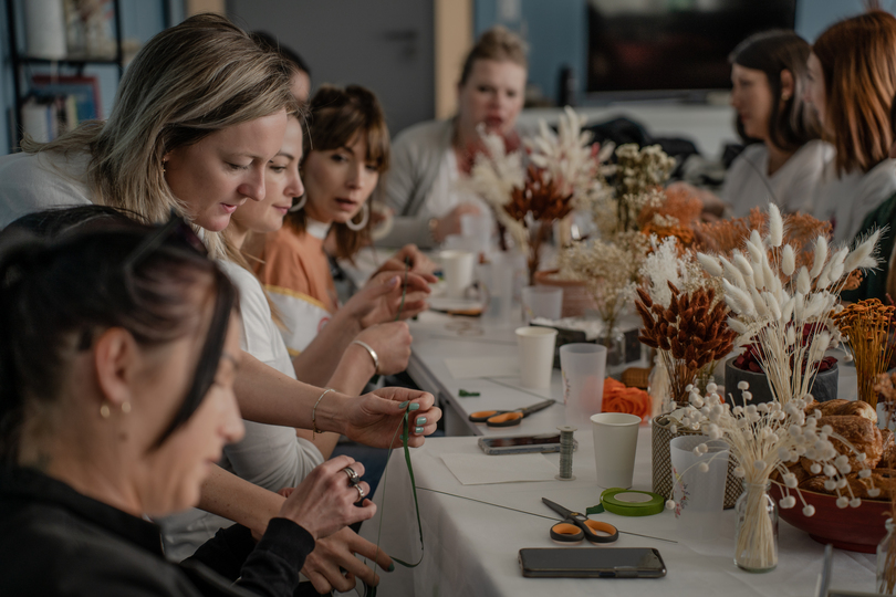 Atelier Fleurs séchées – Accessoires de mariage en terre cuite